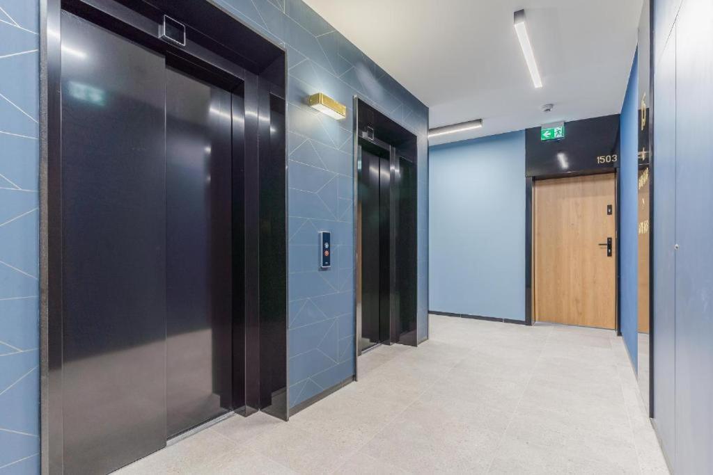 Apartamenty Bruno I Bianca W Symphony Modern Tower Gdynia 2 I 3 Pietro Exterior photo