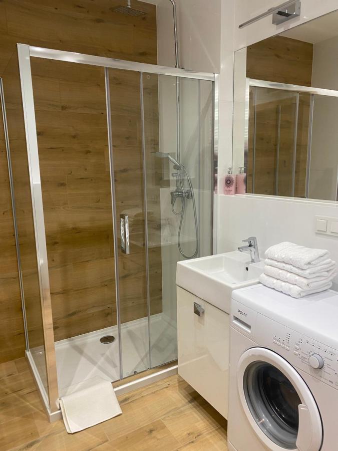 Apartamenty Bruno I Bianca W Symphony Modern Tower Gdynia 2 I 3 Pietro Exterior photo